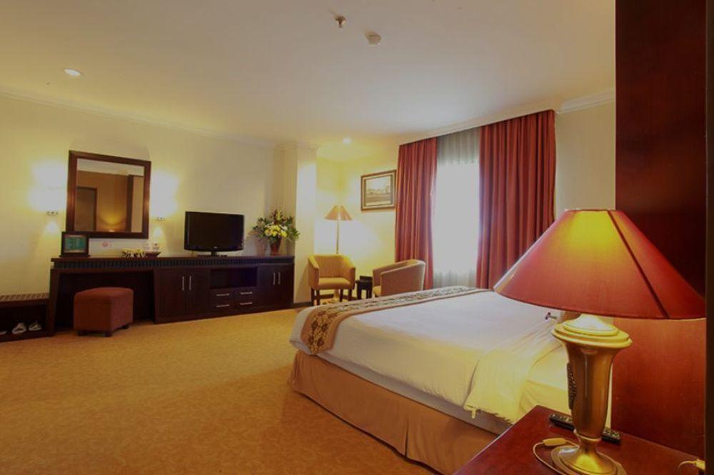 Semesta Heritage Hotel & Convention Семаранг Екстериор снимка