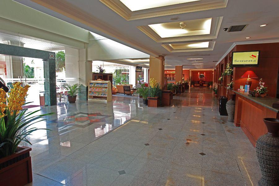 Semesta Heritage Hotel & Convention Семаранг Екстериор снимка