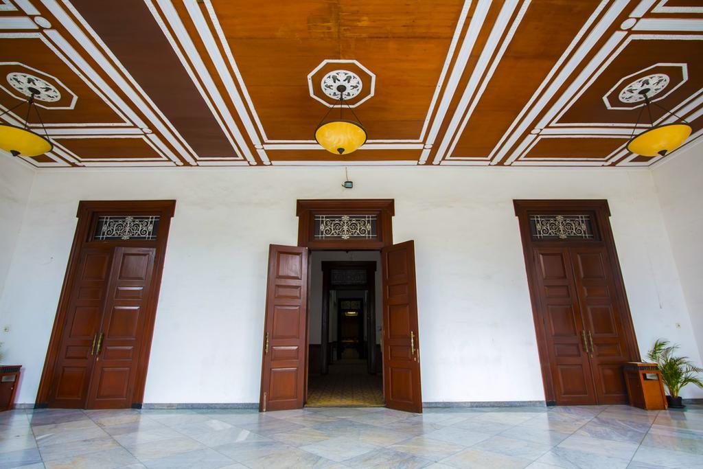 Semesta Heritage Hotel & Convention Семаранг Екстериор снимка