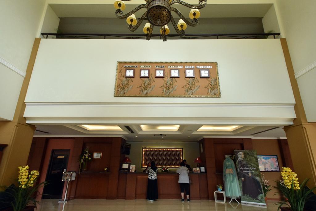 Semesta Heritage Hotel & Convention Семаранг Екстериор снимка