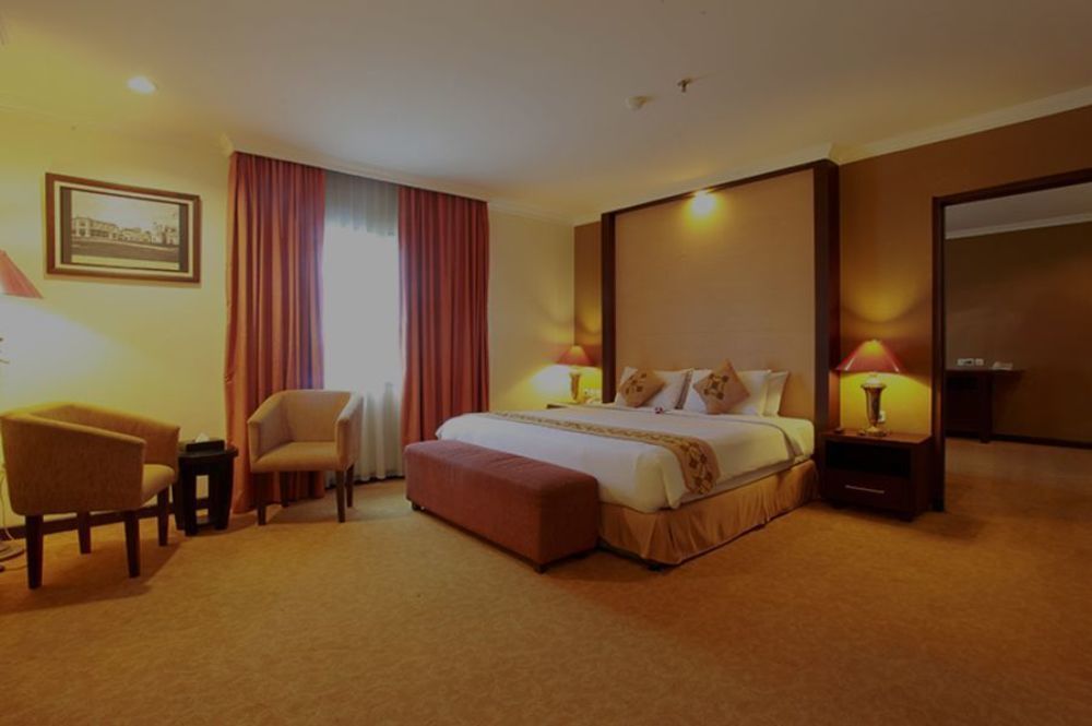 Semesta Heritage Hotel & Convention Семаранг Екстериор снимка