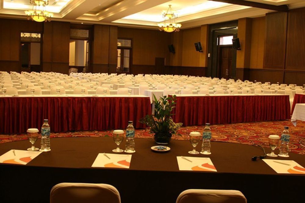 Semesta Heritage Hotel & Convention Семаранг Екстериор снимка