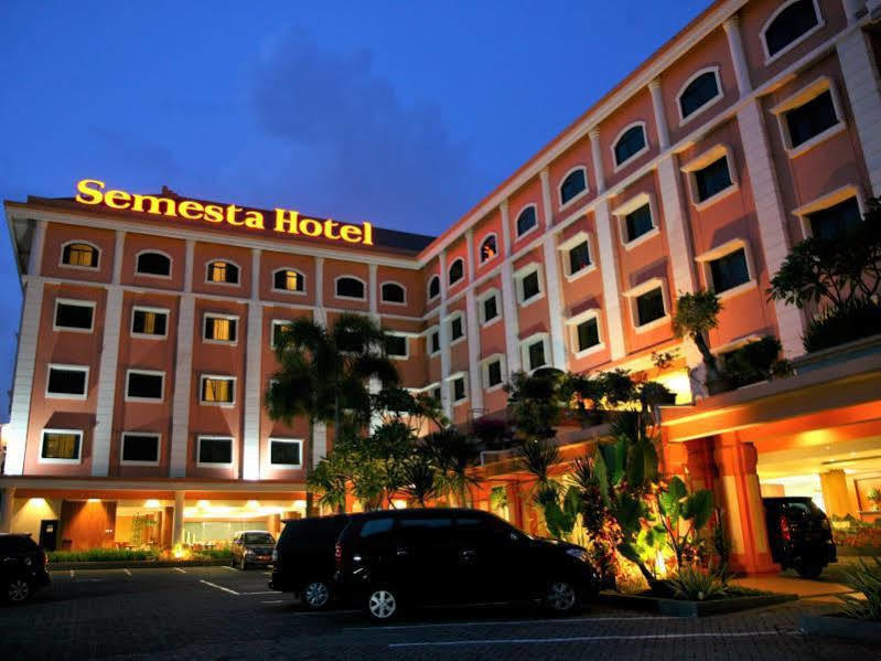 Semesta Heritage Hotel & Convention Семаранг Екстериор снимка