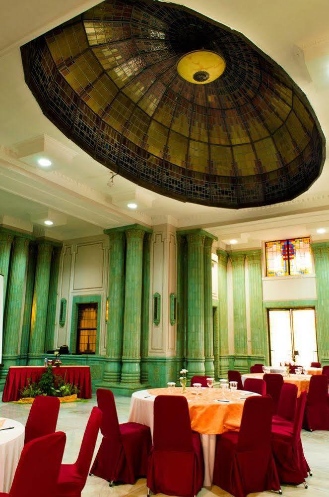 Semesta Heritage Hotel & Convention Семаранг Екстериор снимка